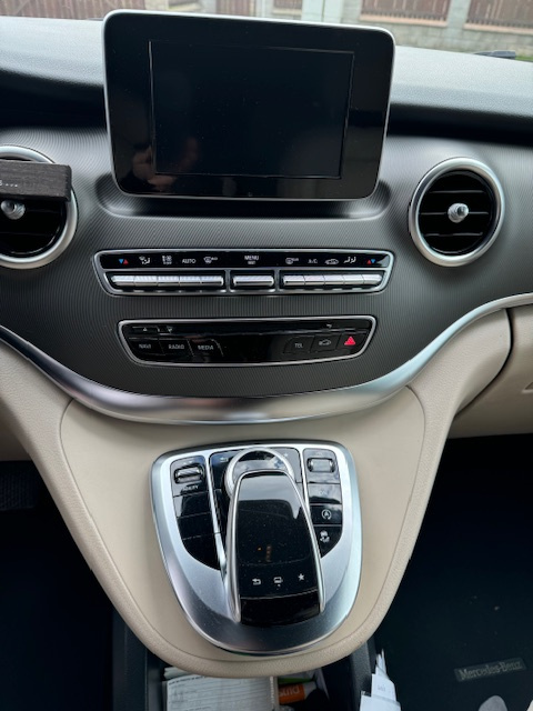 Mercedes benz V-250D 4Matic Avantgarde NOVÉ INFO - 15