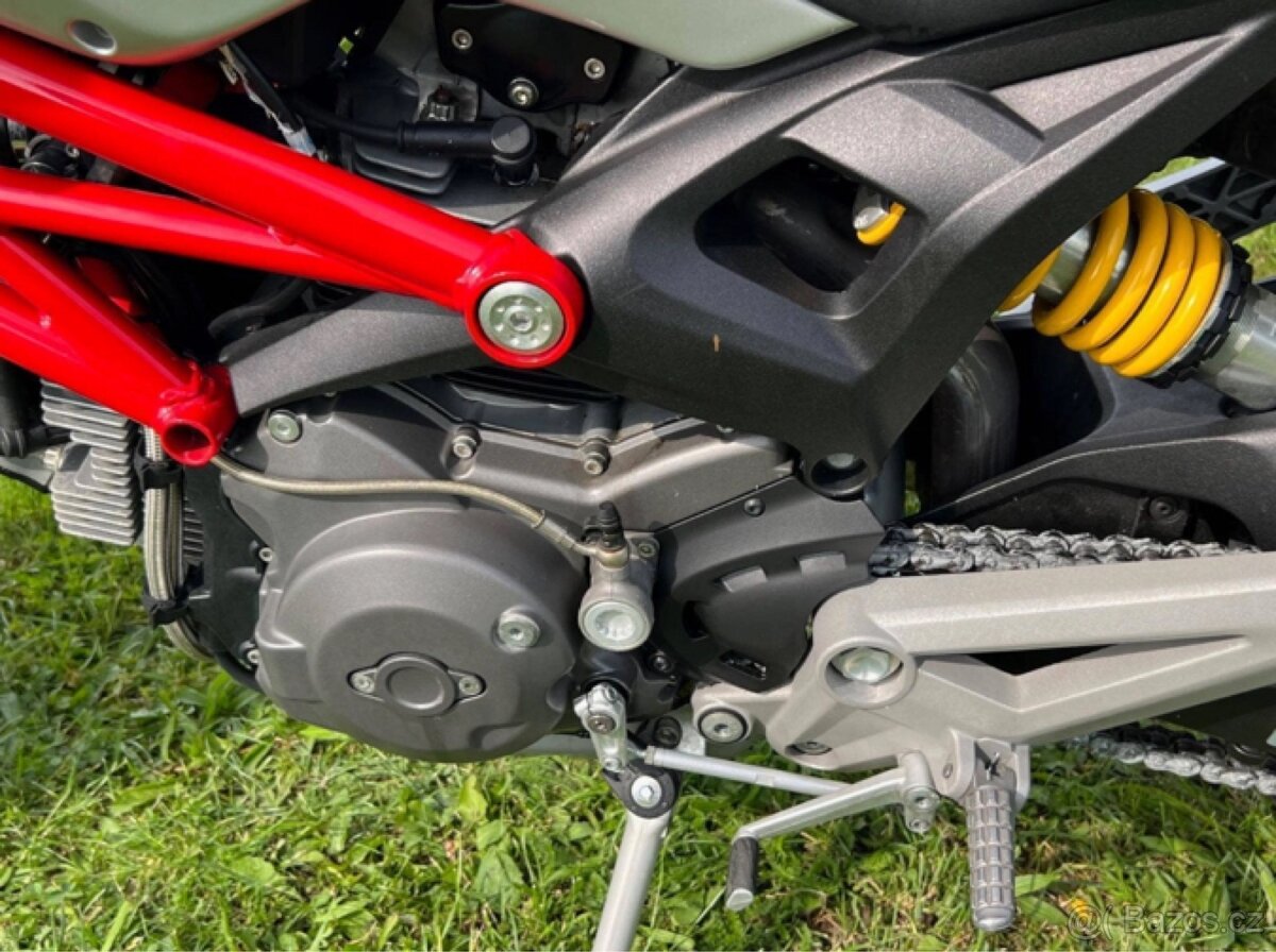 Prodám DUCATI MONSTER 1100 - 15