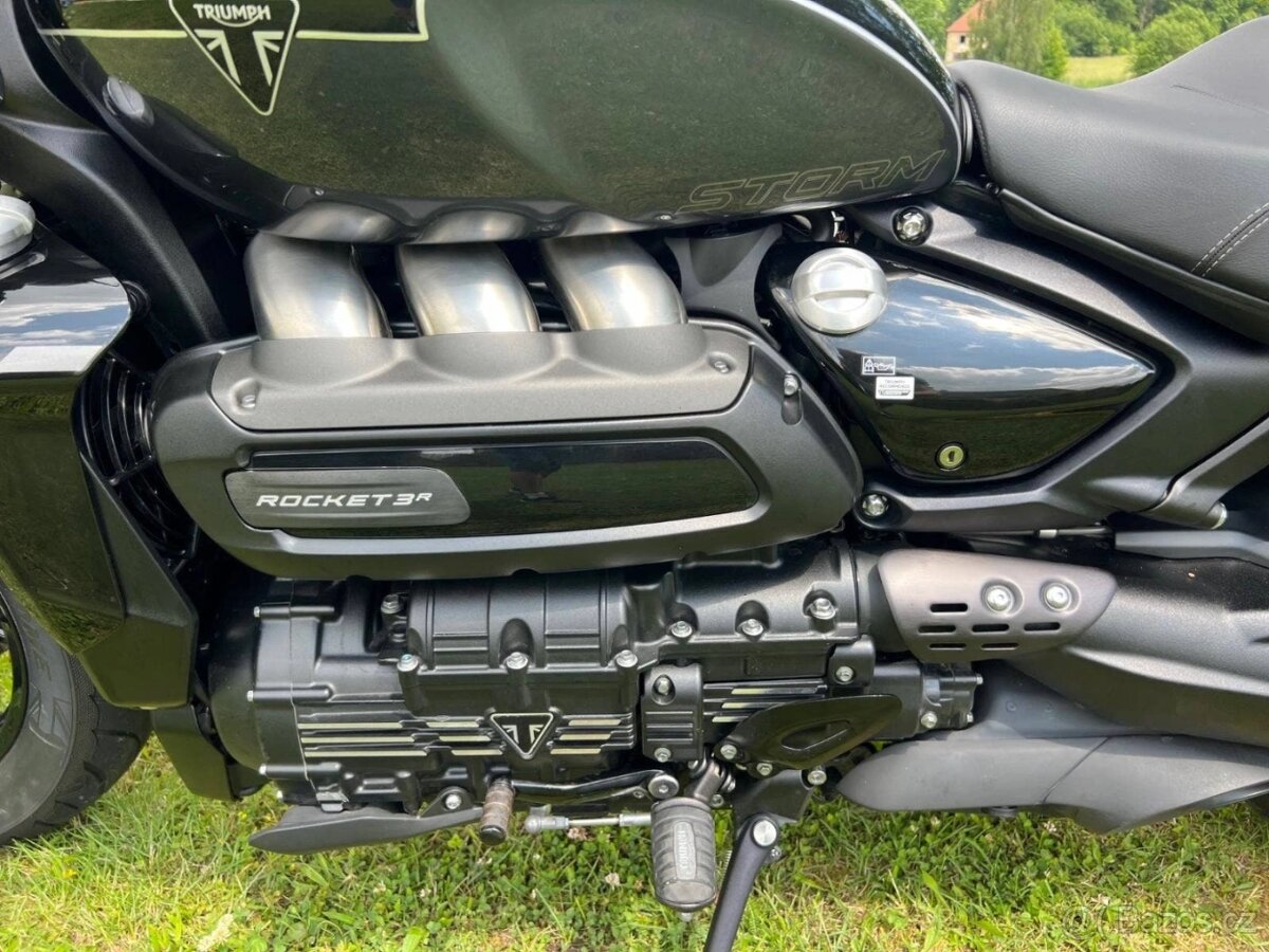 Triumph Rocket 3 R STORM 2024 - 15