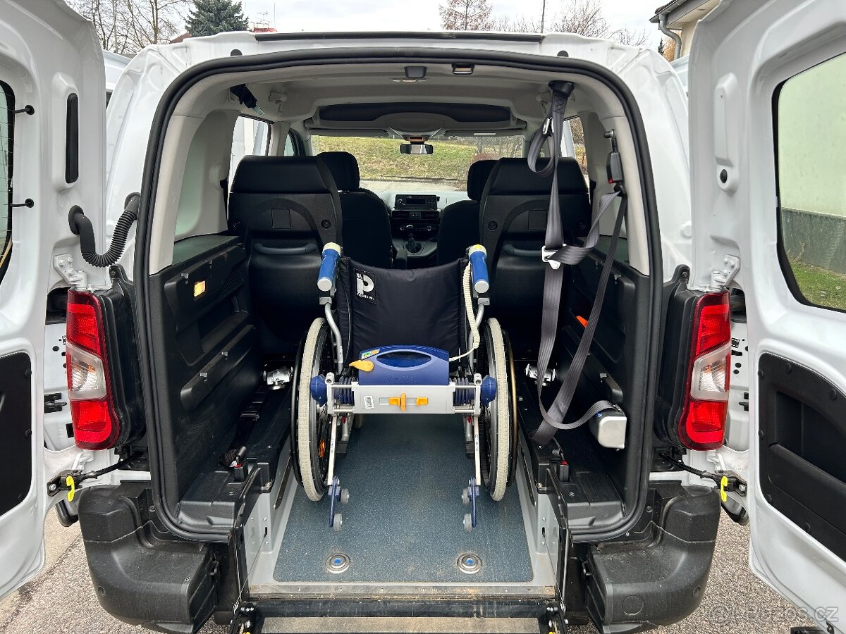 Berlingo pro převoz invalidního vozíku - 15