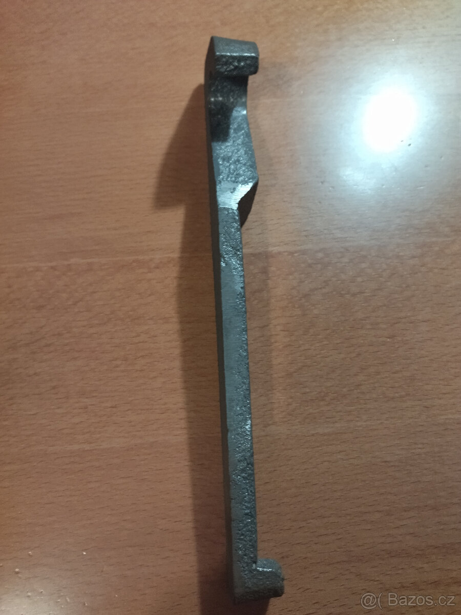 Kovové odlitky na pověšení, náhrad.odlitky na rošt kotle - 15