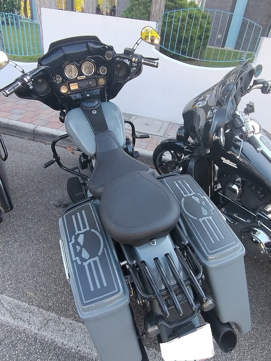 HARLEY DAVIDSON STREET ROAD GLIDE KING ELECTRA TOURING - 15