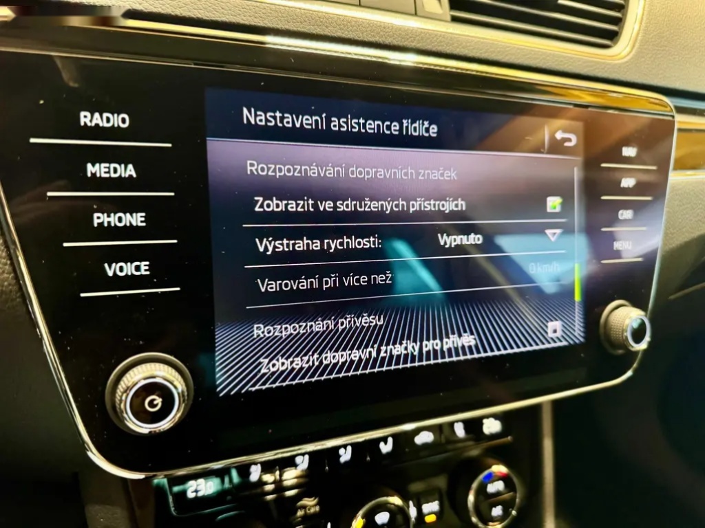 Škoda Superb, 2.0 TDi 140 Kw DSG 4x4 L&K - 15