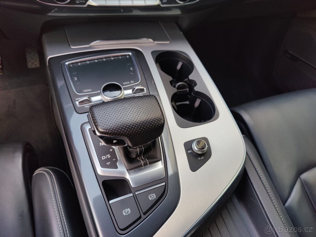 Audi Q7 3,0 TDI 4x4/3xS-line / servis. - 15