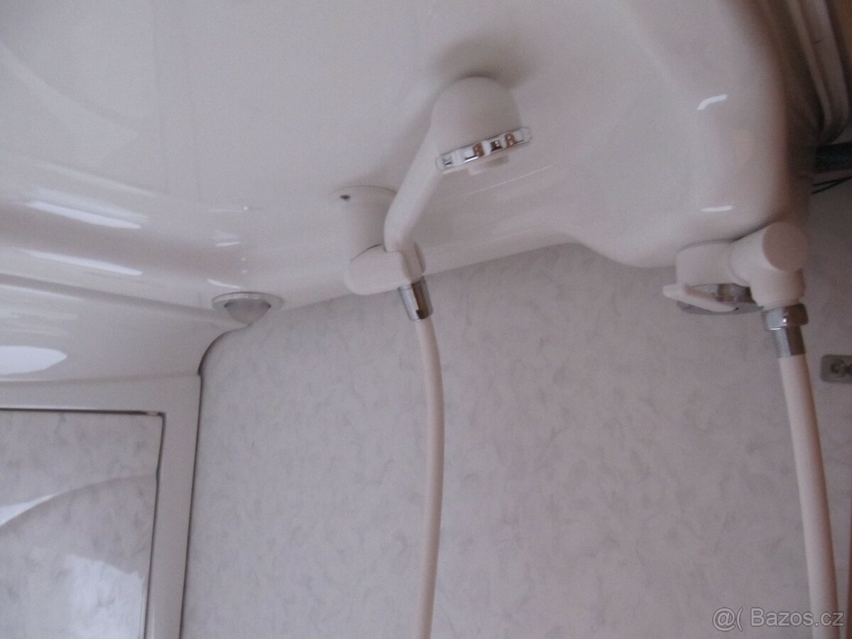 Prodám karavan Hobby 500 kmfe,r.v.2004 + mover + předstan. - 15