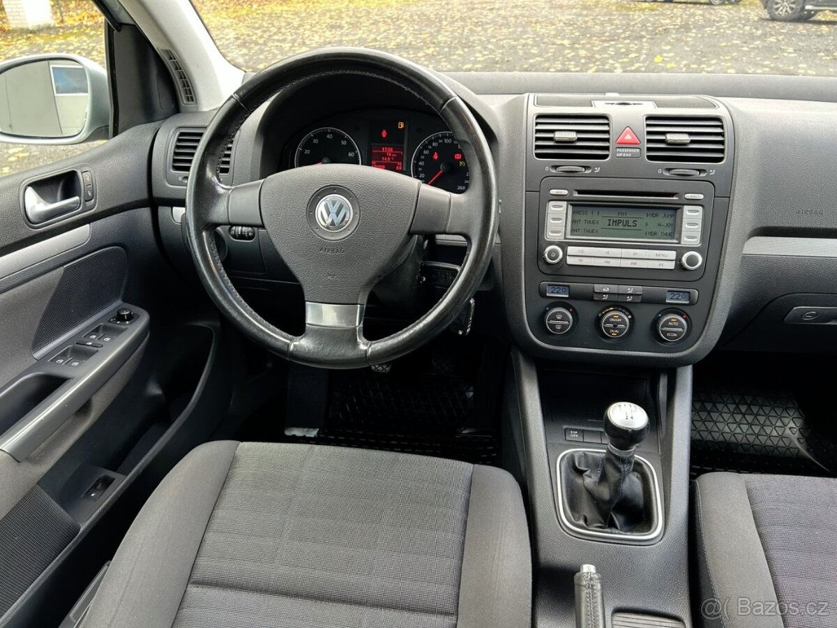 Volkswagen Golf 1.6 MPi - 15