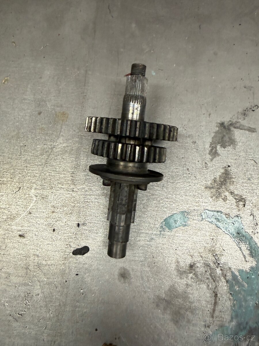 Jawa/Čz - díly převodovek 16x - 15