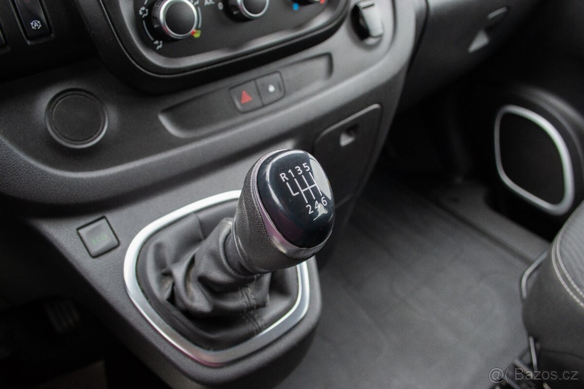 Renault Trafic Kombi Van Energy dCi 145 L2 - 15