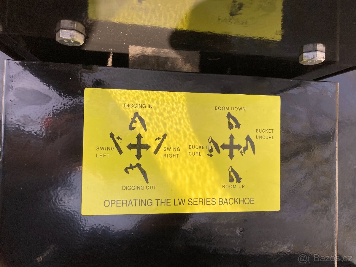 NOVINKA = Minibagr 2. generace - 360° otoč SKLADEM - 15