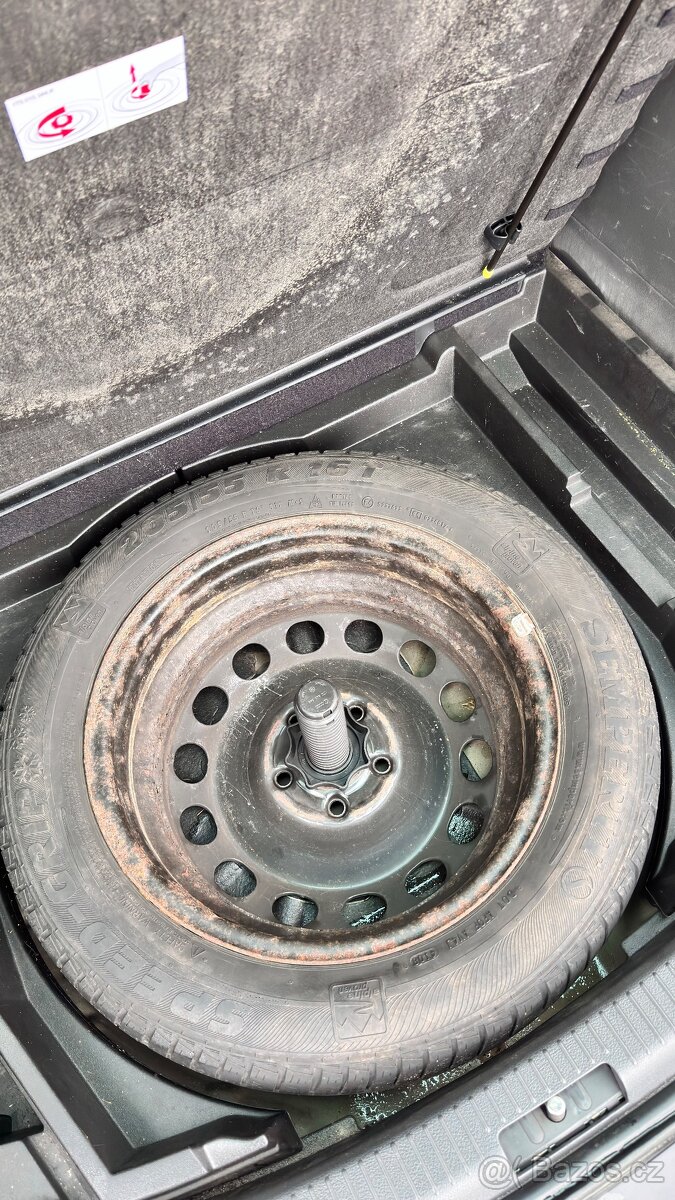 VW Touran 1.6 FSI - 15