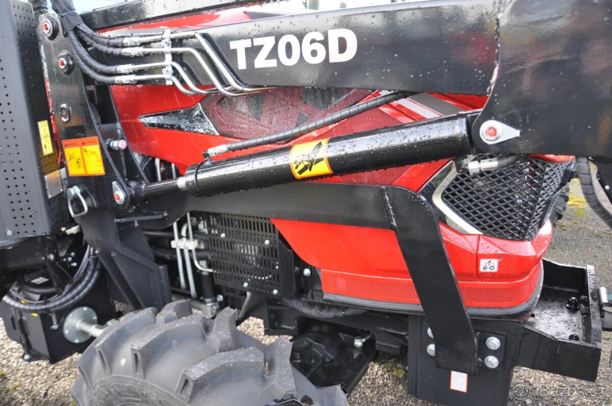 Traktor HANWO HWE 704 C, STAGE V, 4 válcový motor Víčko - 15