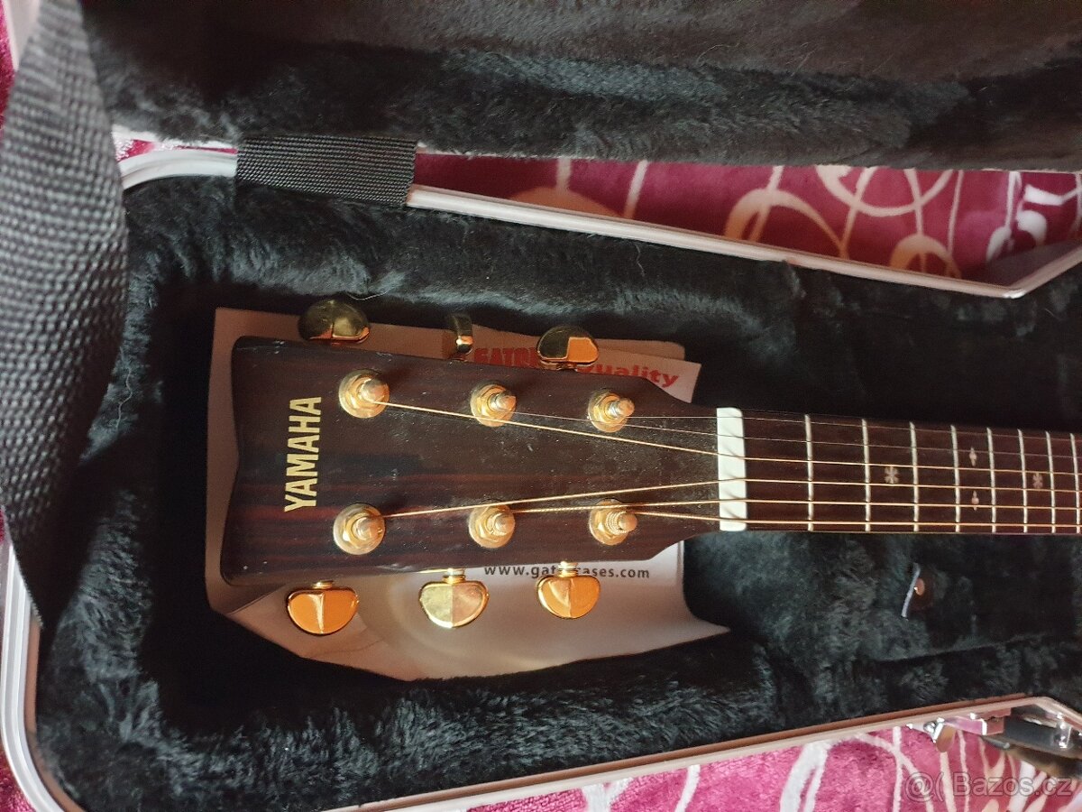 AKUSTICKÁ KYTARA YAMAHA DW-15 CELOMASIVNÍ - 15