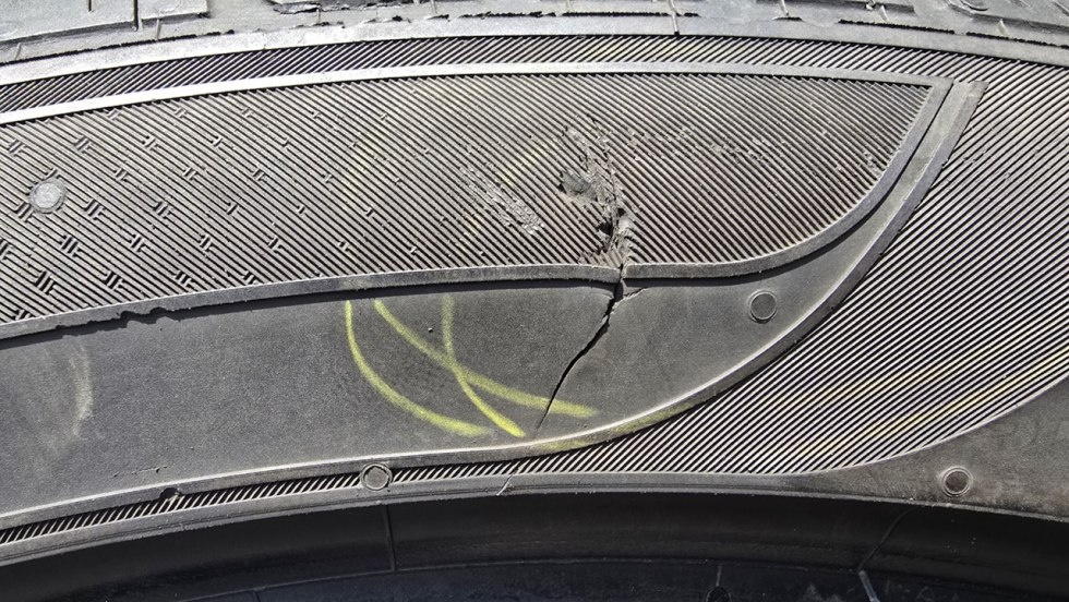 Letní pneu 295/35/21 Semperit - 15