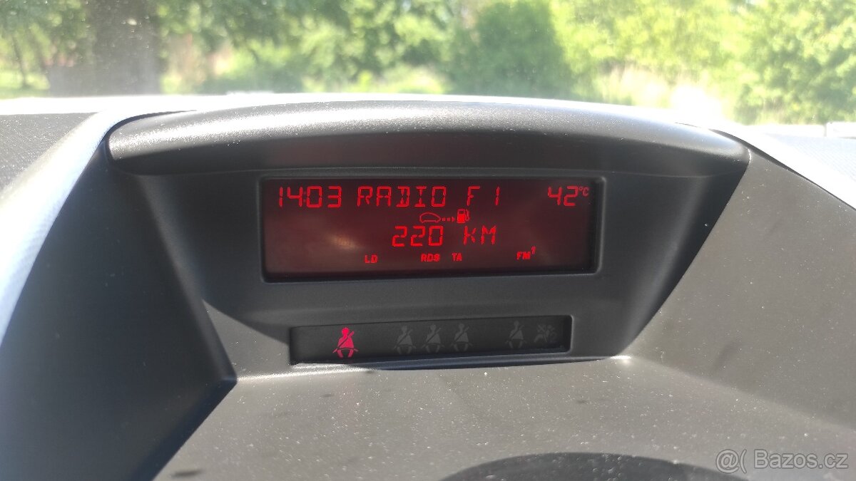 Peugeot 207 1,4 VTi benzín 70kW - 15