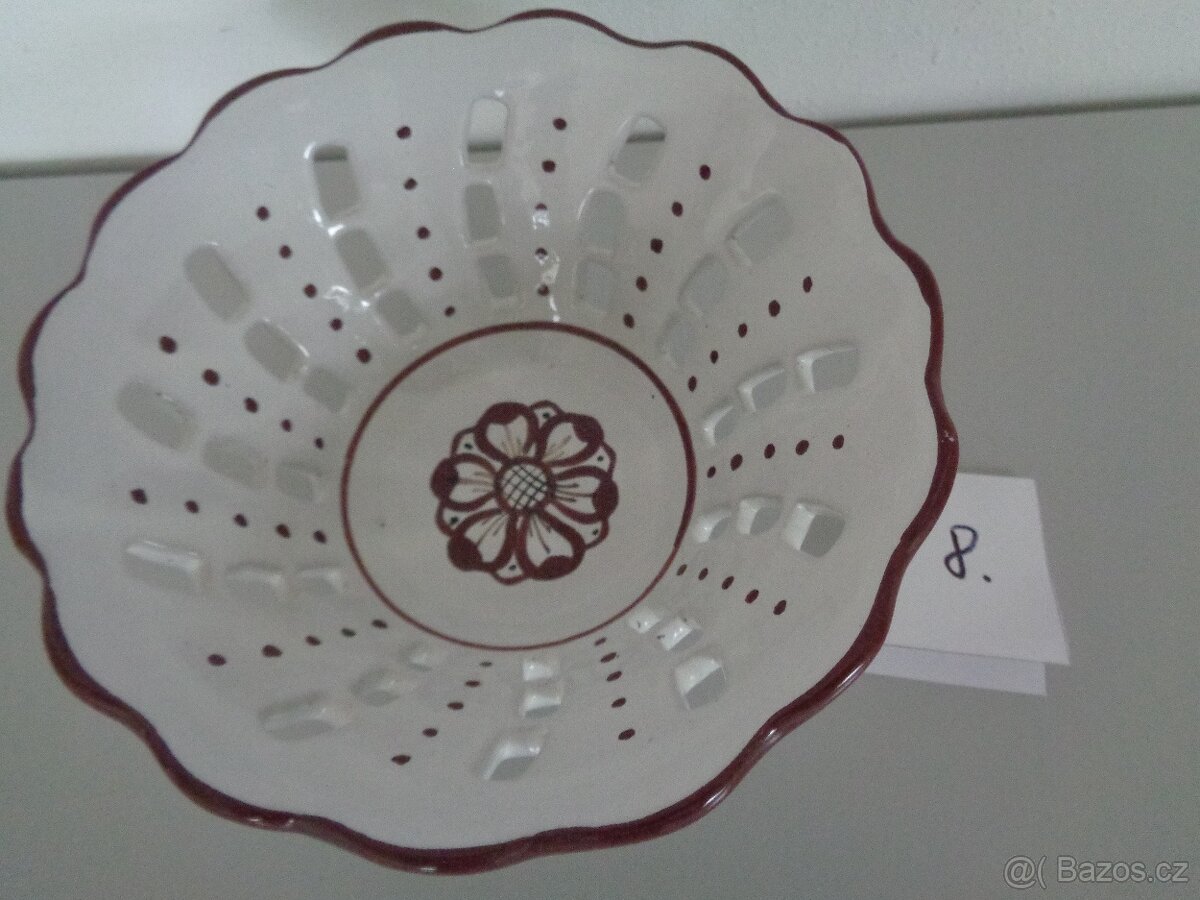 Keramické hrníčky, váza, svícen a miska (nepoužívané) - 15