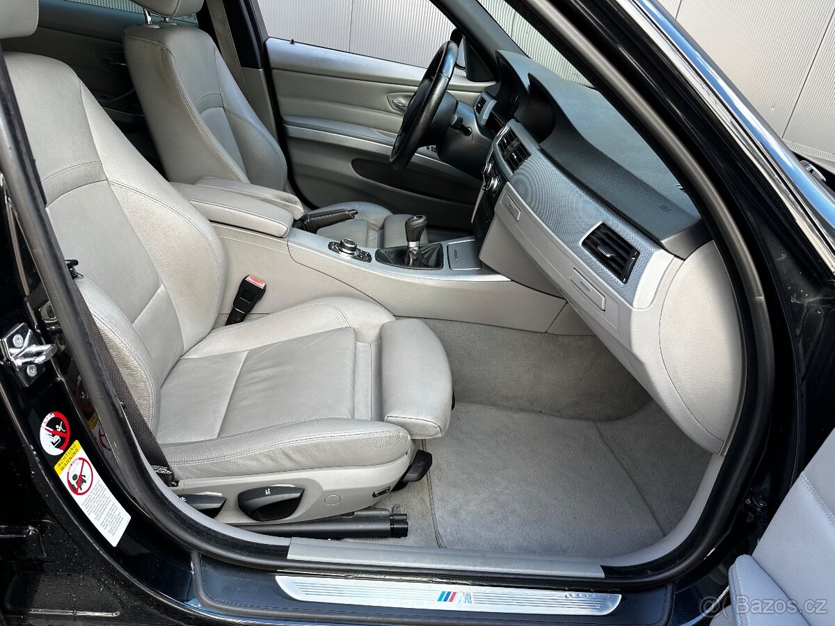 330i 200kw 6st. Manuál, M-paket 229000km, Webasto, LCI - 15