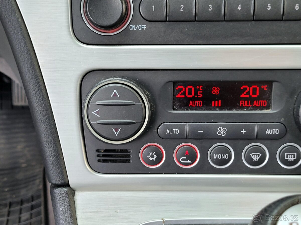 Alfa Romeo Brera, 2,2 JTs SERV.KNÍŽKA, prodej i na splátky - 15