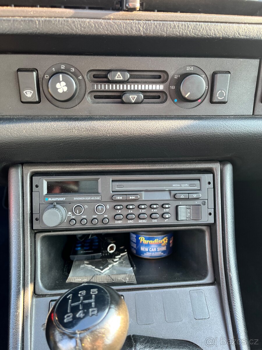 Porsche 944 S2 Cabriolet - 15