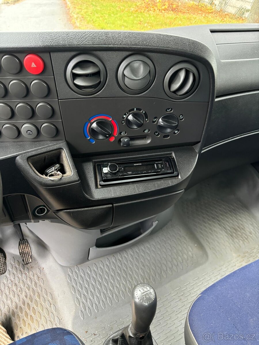 Třístranný sklápěč, valník, značky Iveco Daily, skladem - 15