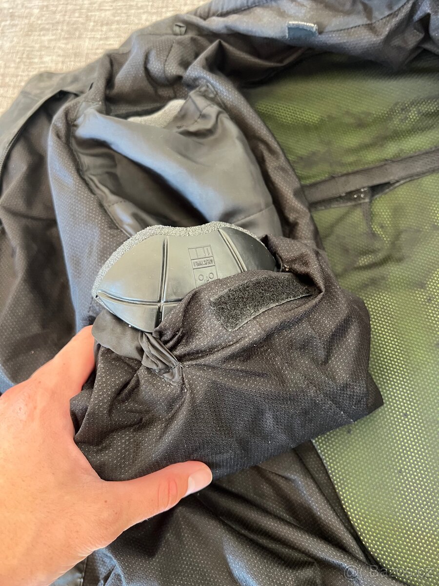 Motorkářská výbava - bunda a kalhoty Ixon, helma Airoh - 15