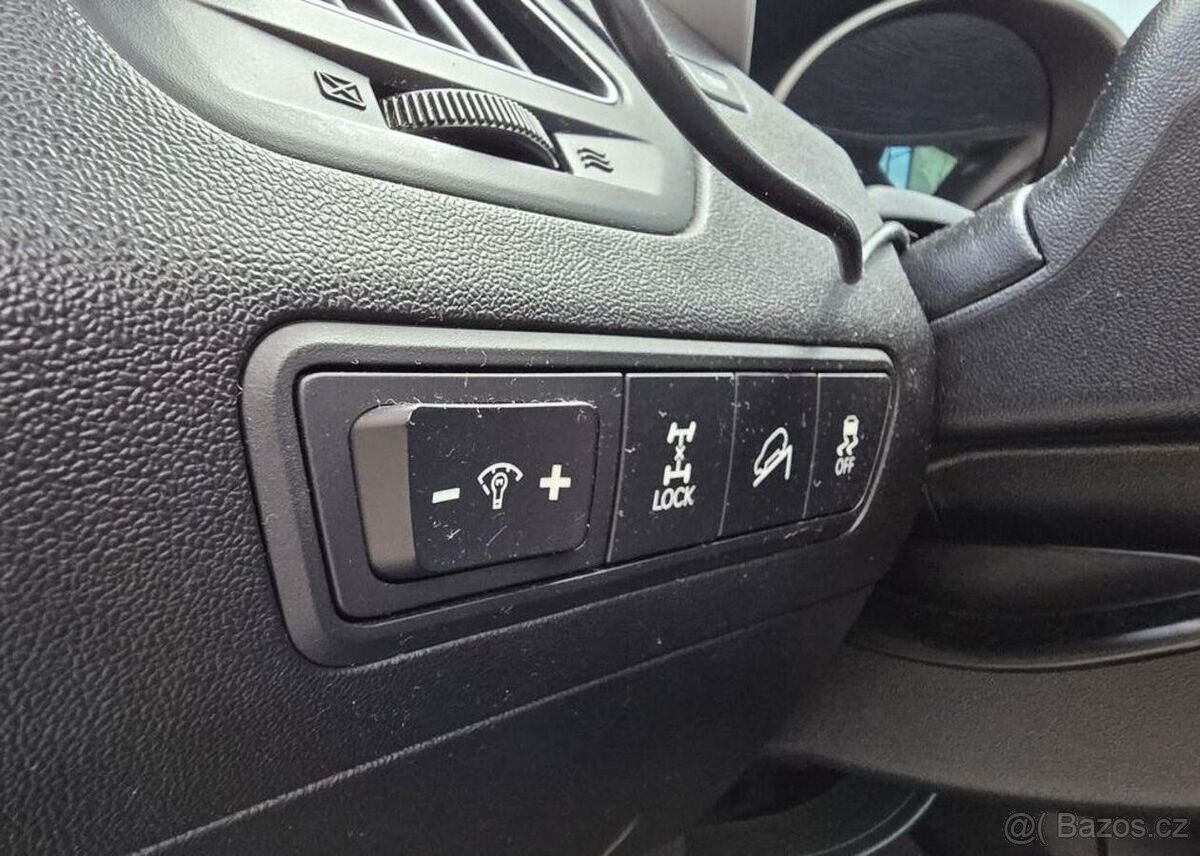 Hyundai ix35 2.0-4x4-AUTOMAT-TEMPOMAT - 15
