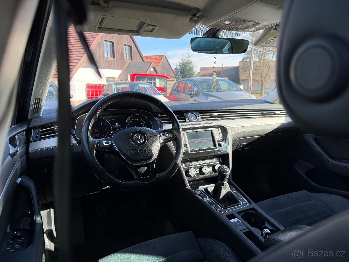VW Passat B8 2.0 TDi 110kw R-Line combi (bez ad blue) WEBAST - 15