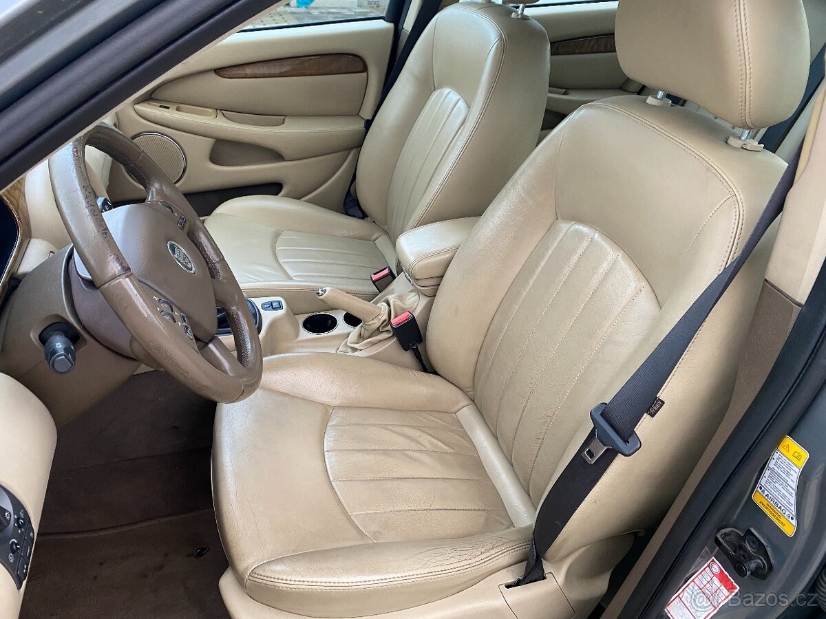 Jaguar X-Type 2.0 TD, 96 kW, r. 10/2005, kůže, ALU, nová STK - 15