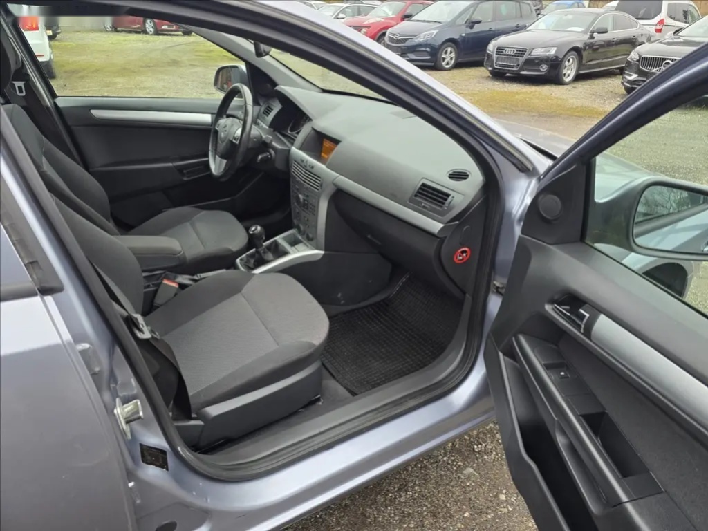 Opel Astra, 1,6 i 85 kw - 15