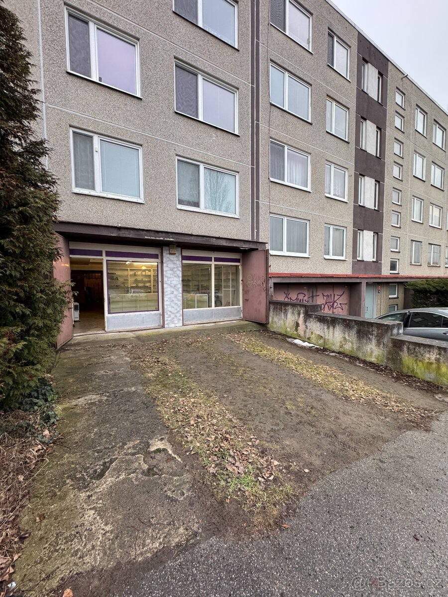 Prodej prostorné garáže - 15