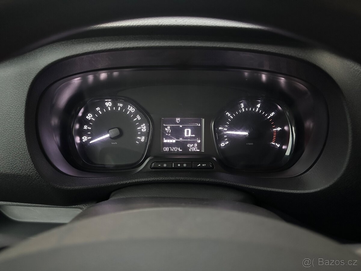 Opel Vivaro 2,0,110kw,86tis.km,6míst, tažné, DPH - 15