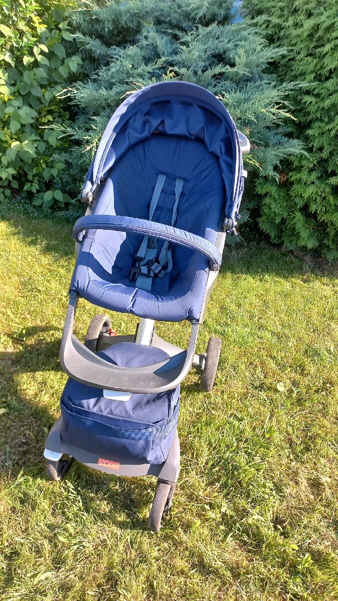 Stokke Xplory 3v1 + iZi základna (Deep Blue) - 15
