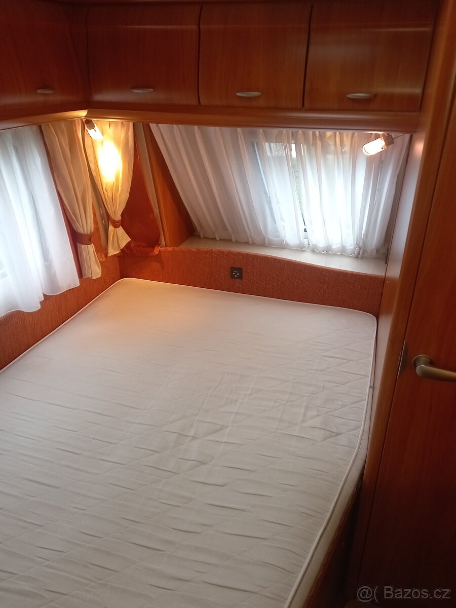 Prodám karavan HOBBY EXCELLENT 500 KMFE - 15