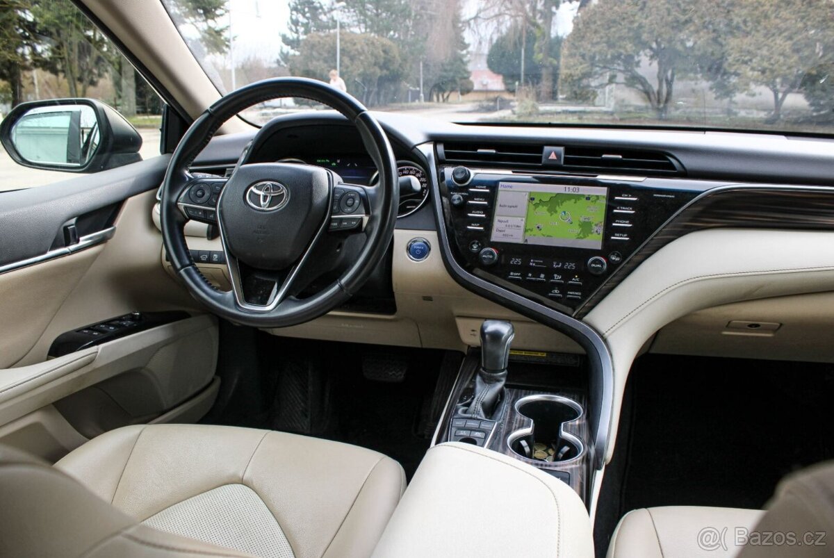Toyota Camry 2.5 Hybrid Executive e-CVT - 15