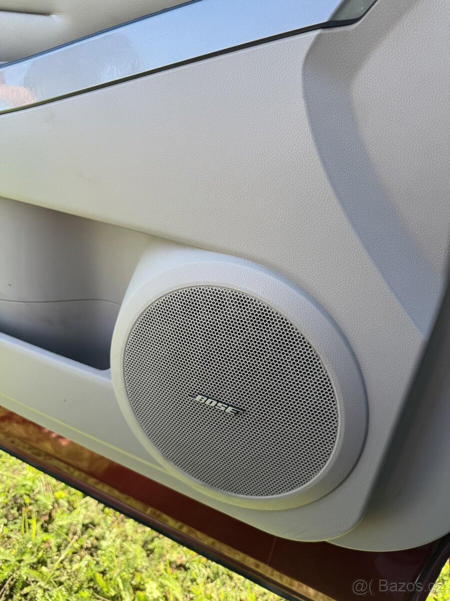 Mazda CX7 Revolution max výbava - 15