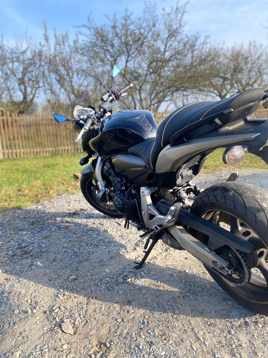 Honda CB 600F Hornet - 15