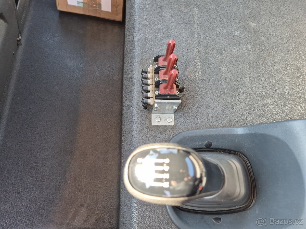 MAN TGL 12.180 4X2 hákový - 15