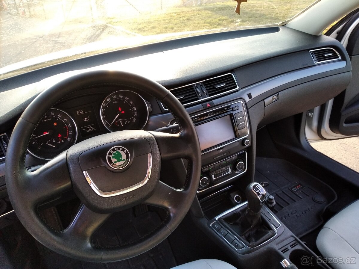 Škoda Superb 1.6 TDi-77kw - 15