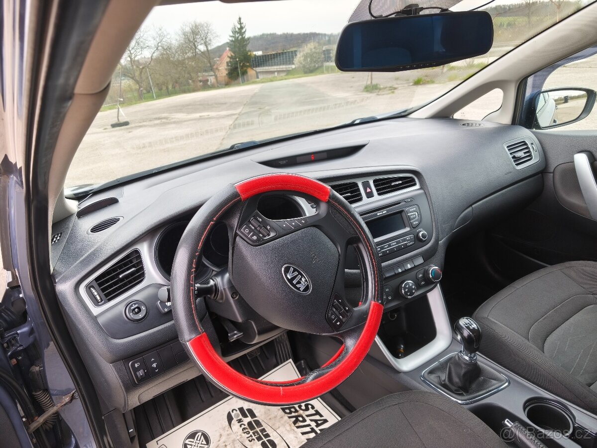 Kia ceed kombi 1.4 benzín+LPG - 15