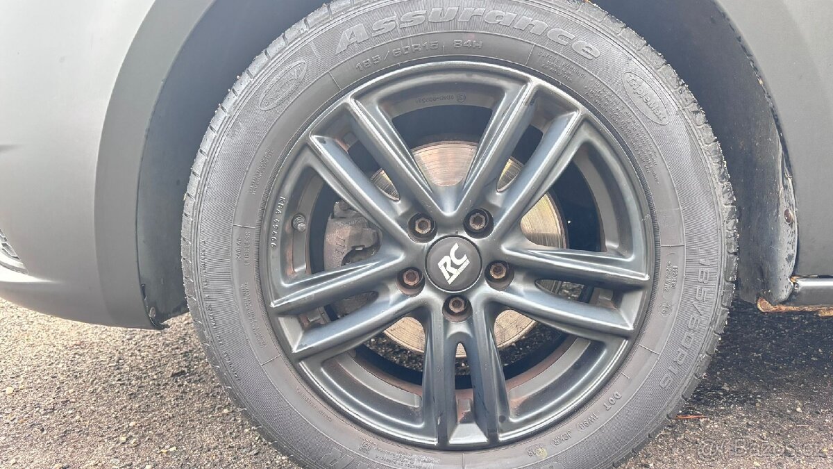 SEAT Ibiza 1,4i 16V rv 2013 - 15