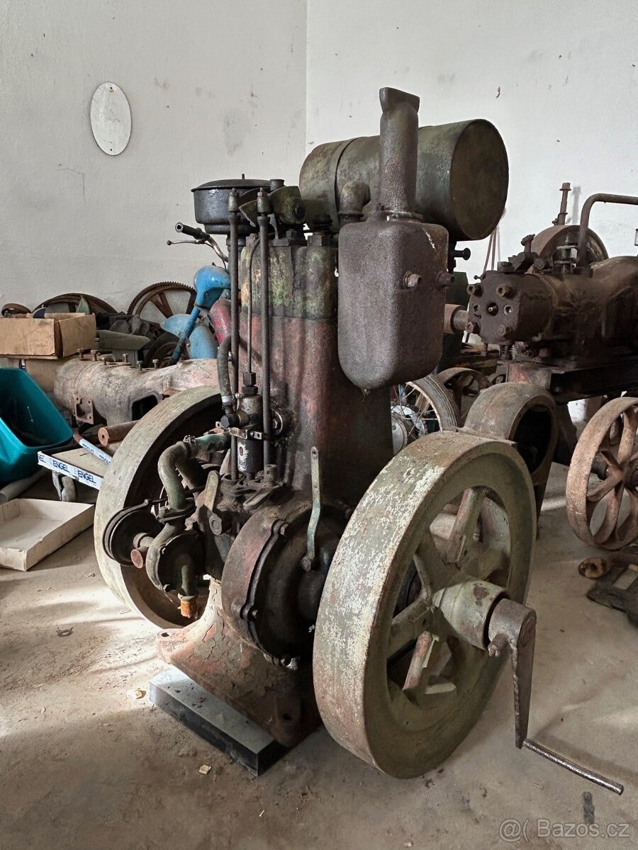 Stabilní motor SLAVIA DIESEL 8 koní - 15