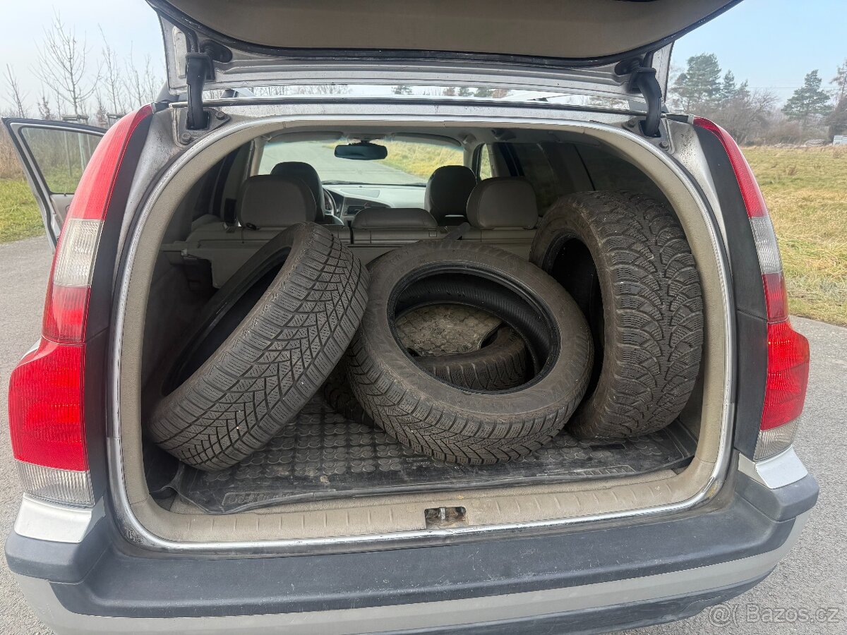 Volvo V70 2,5 Kombi STK 08/2027 - 15