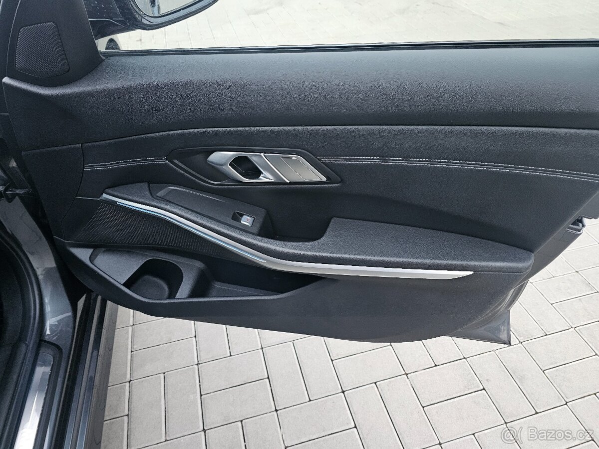 BMW Řada 3, 330e SportLine - 15