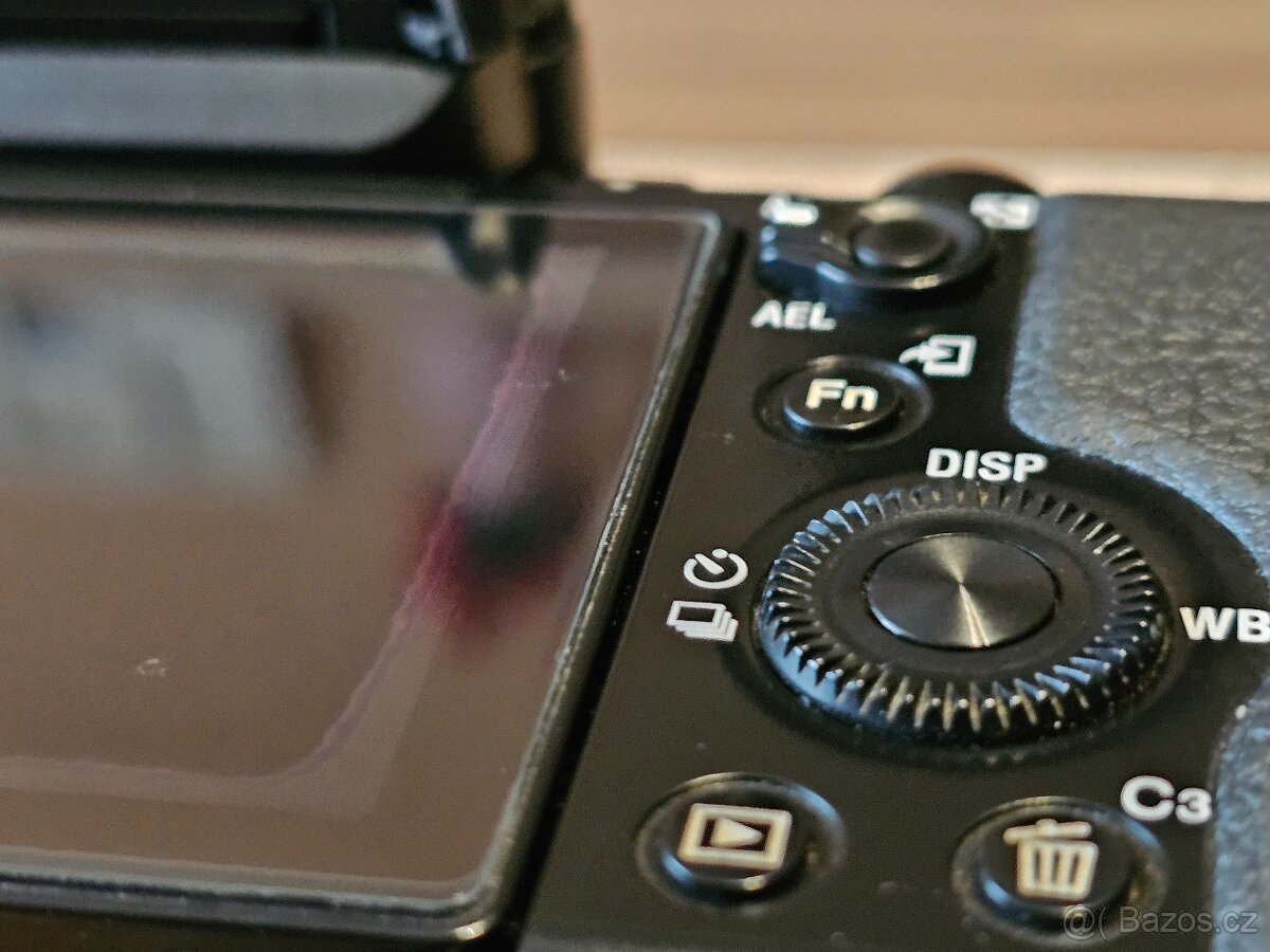 Sony Alpha A7 + prislusenstvi + objektivy - ZEISS 55mm - 15