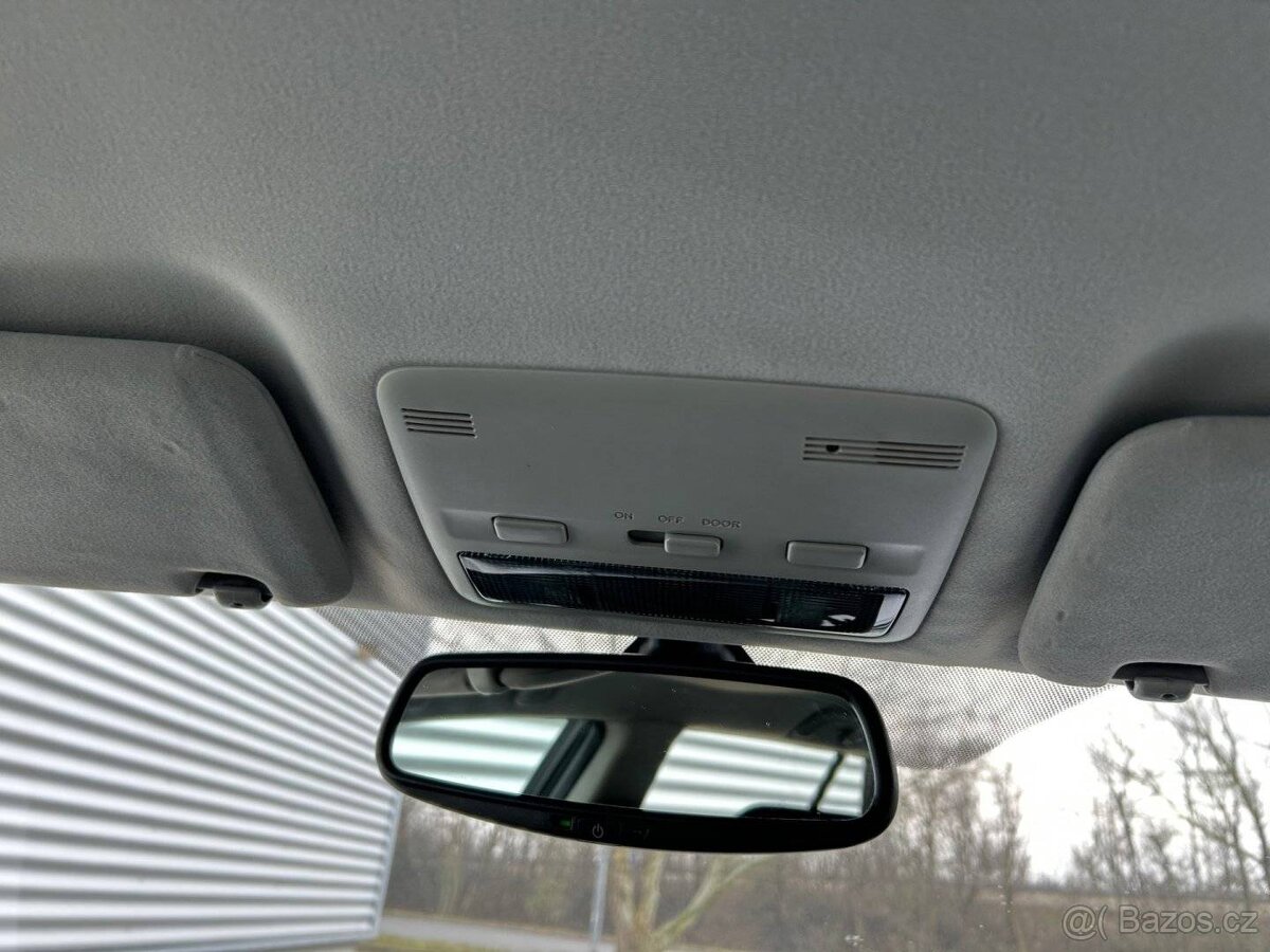 Toyota Avensis, 2.2 D-4D 110 kW/AUTOKLIMA - 15