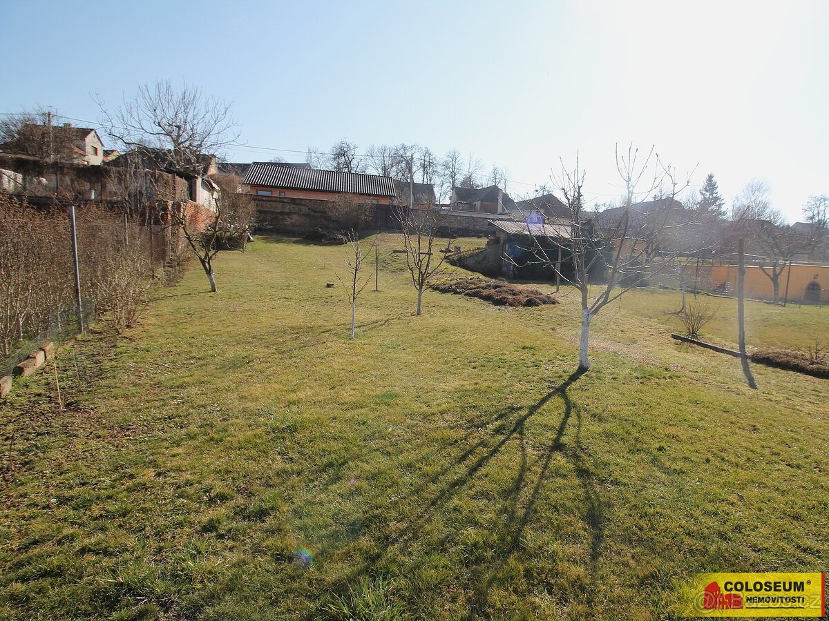 Božice, RD 3+1, garáž, dvůr, zahrada - rodinný dům - 15