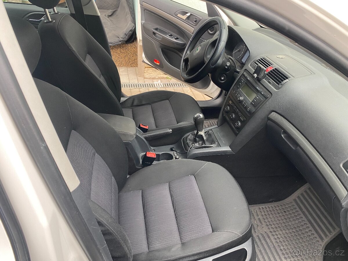 Škodu Octavii 2 - 15