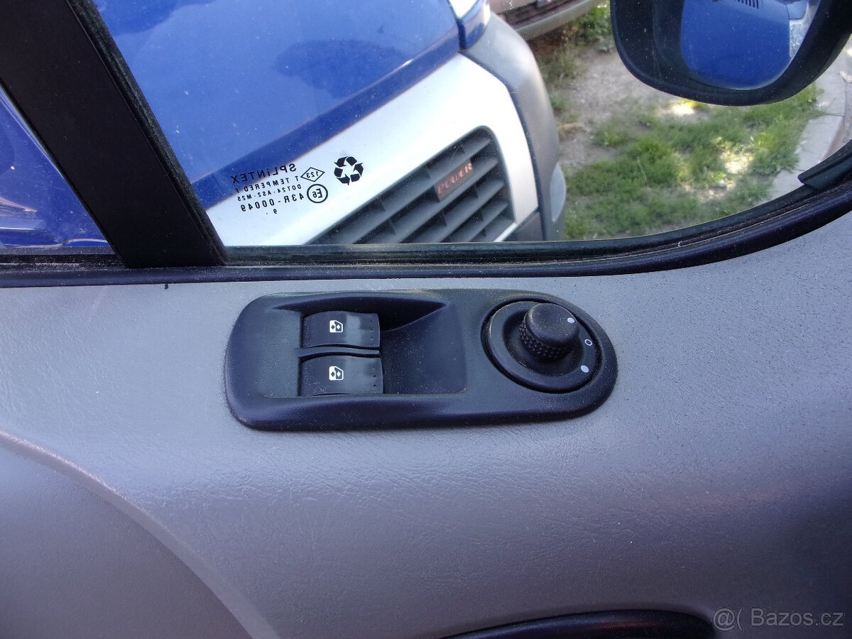 Renault Trafic 2.0 CDTI,L2H2,serviska,tažné,1.majitel,DPH - 15