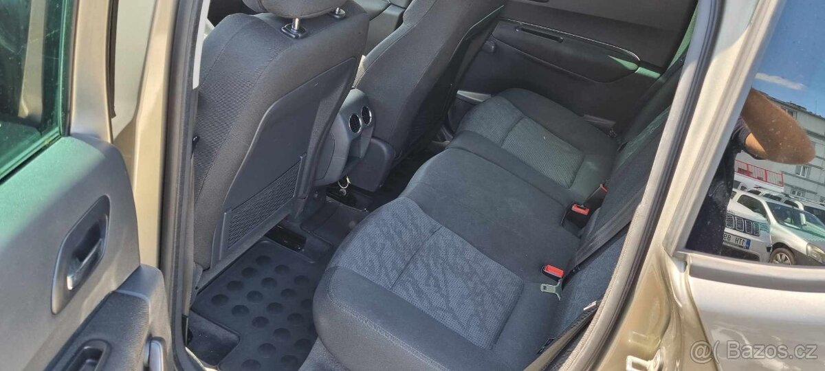 PEUGEOT 3008 1.6i TURBO 110KW R.V.2009 - 15