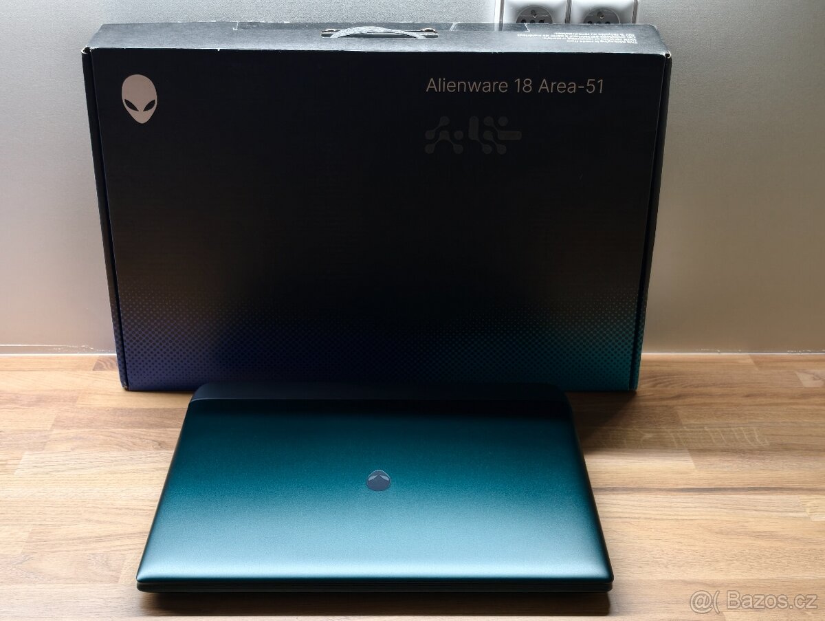 18" 300HZ_ALIENWARE 18 AREA-51_U7-255HX_32GB_RTX 5060 8GB - 15