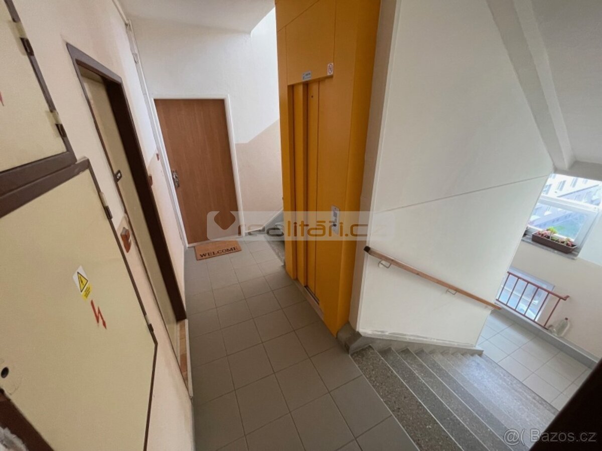 Prodej slunného bytu 2+1 s balkonem s krásným výhledem, Plze - 15